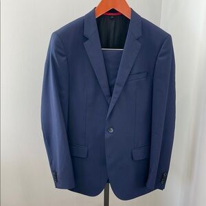 Men's Boss Navy Blue Suit, Size 38R